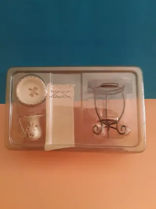 Casa delle bambole. Lavandino vintage