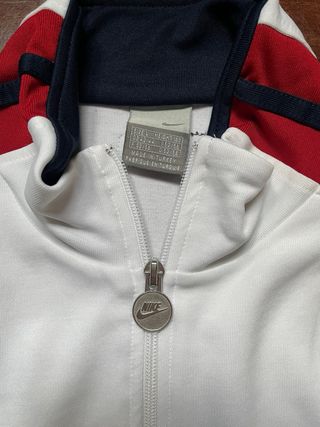 Chaqueta Deportiva Nike Retro Vintage