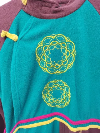 Chaqueta polar raglán marrón y verde