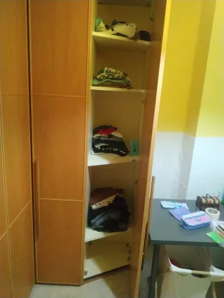 Armario ropero de madera