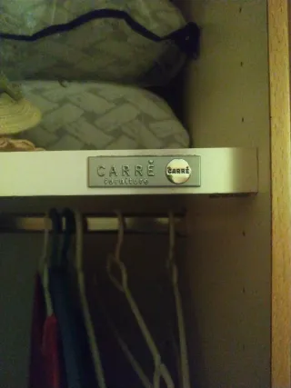 Armario ropero de madera