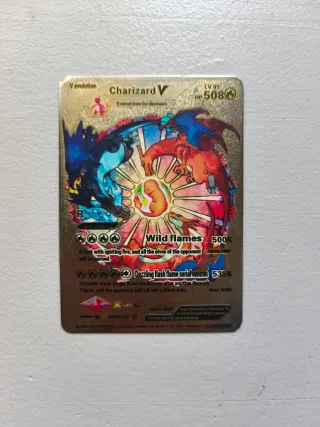 Carta POKÉMON CHARIZARD V
