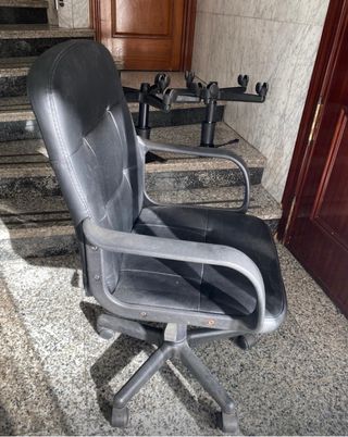 Silla giratoria estudio negra