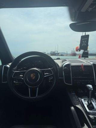 Porsche Cayenne 2016