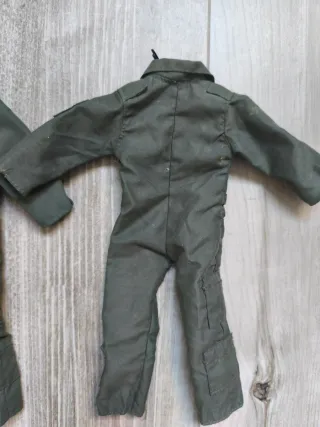 Ropa Pilotos Escala 1:6 (2 Piezas)