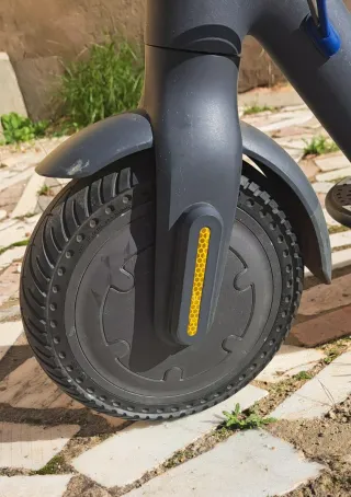 Patinete eléctrico negro