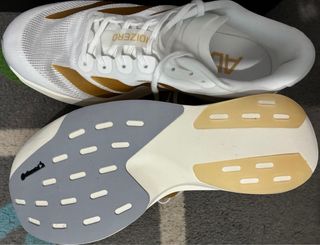Adidas adizero evo SL Talla 42 Dorado Blanco