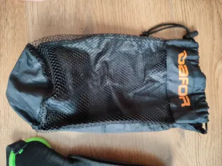 2 espinilleras DAFOR con bolsa