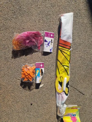 Pack cometa, mariposas y plumas