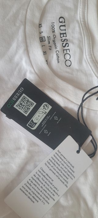 Camiseta Guess Blanca con etiqueta