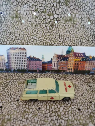 Ambulancia Husky Vintage