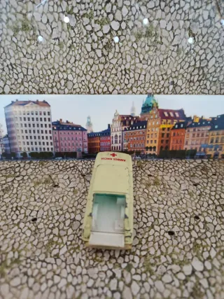 Ambulancia Husky Vintage