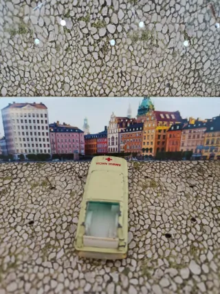 Ambulancia Husky Vintage