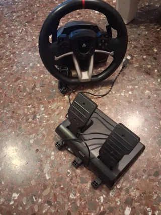 Volante Thrustmaster PS4/PS3