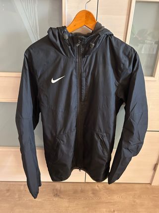 Cazadora Nike Negra con Capucha