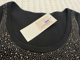 Camiseta tirantes negra con pedrería Talla S