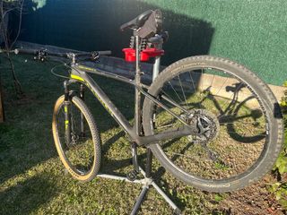 Canyon 29 Carbono,soporte y todo lo de la foto!