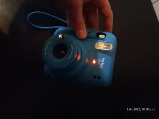 Cámara Fujifilm Instax Mini 11 Azul. Apenas usada