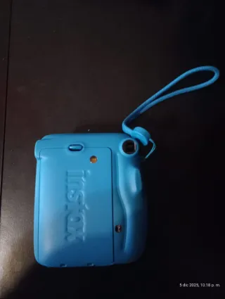 Cámara Fujifilm Instax Mini 11 Azul. Apenas usada