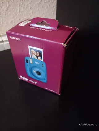 Cámara Fujifilm Instax Mini 11 Azul. Apenas usada