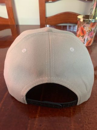 Gorra New Era LA Beige 59FIFTY Ajustable