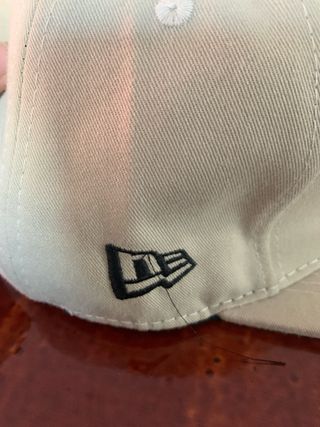 Gorra New Era LA Beige 59FIFTY Ajustable