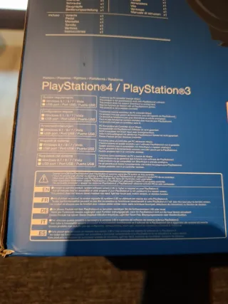 Volante e pedali per PS4 o PS3