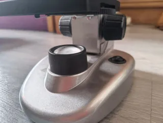 Microscopio Traveler con Cámara Digital