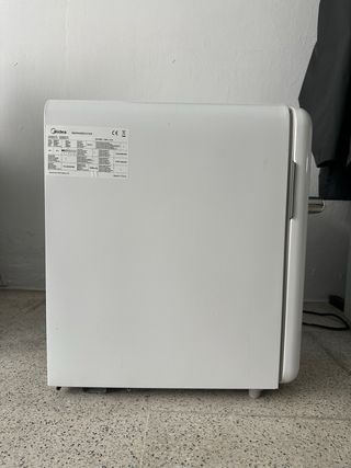 Nevera Mini Midea 47L Blanca