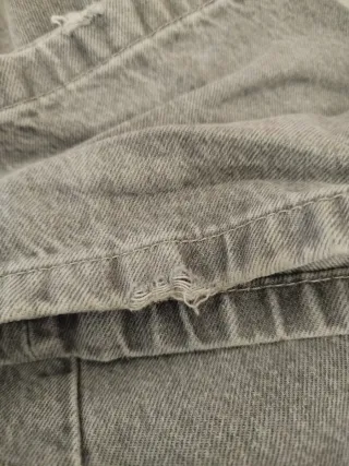 Pantalón baggy gris