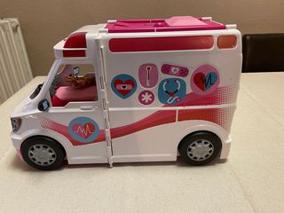 Ambulanza giocattolo di Barbie
