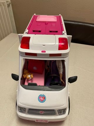Ambulanza giocattolo di Barbie