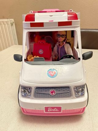 Ambulanza giocattolo di Barbie
