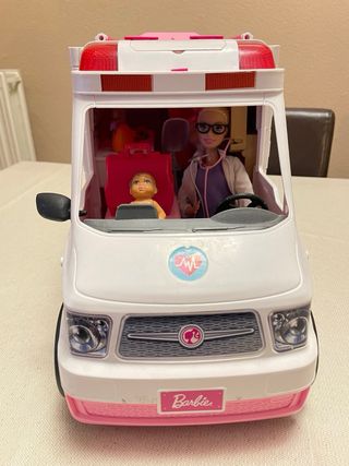 Ambulanza giocattolo di Barbie
