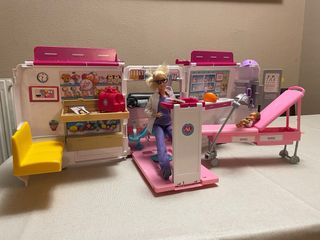 Ambulanza giocattolo di Barbie