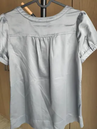 Blusa H&M raso gris talla 34