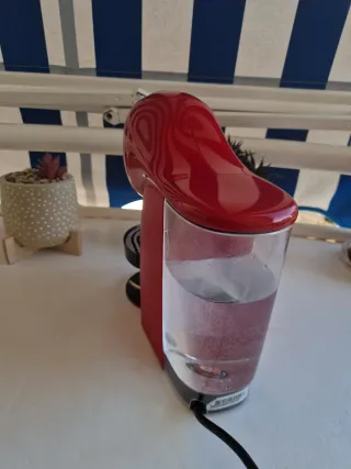 Cafetera Dolce Gusto Roja