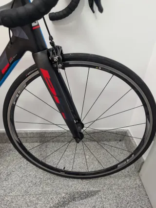 Bicicleta de carretera BH Quartz