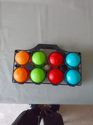 Set bocce colorate da spiaggia