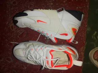 Nike Deportivas Blancas y Naranja