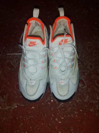 Nike Deportivas Blancas y Naranja