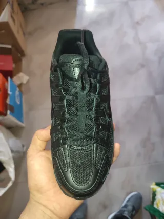 Nuove scarpe da ginnastica Nike nere