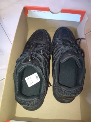 Nuove scarpe da ginnastica Nike nere