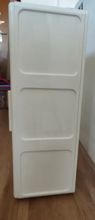 Armarios de baño de plástico beige