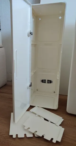 Armarios de baño de plástico beige