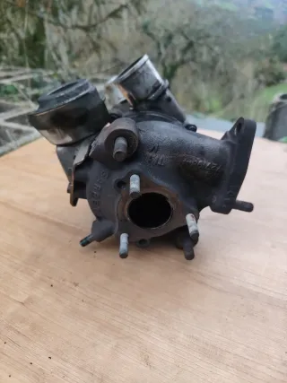 Turbo Toyota Avensis Corolla 1CDFTV 17201-0G010