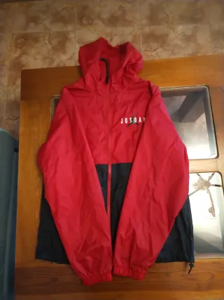 Chaqueta Jordan Roja y Negra
