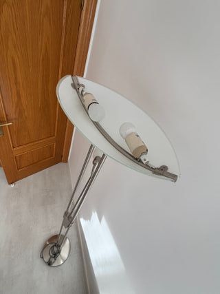 Lámpara de pie moderna metal y cristal