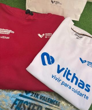 Sudadera y Camiseta Voluntario Media Maratón 2025