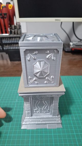 Caja Pandora Fénix + Pedestal